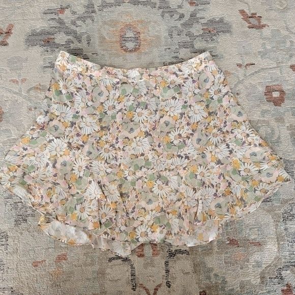 🛑 2 / $40 Sale! Lauren Conrad Floral A-Line Mini Elastic Waist Ruffle Skirt NWT - Picture 2 of 11